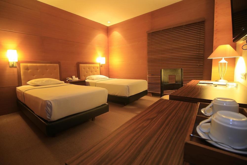 Hotel Mutiara Malioboro Yogyakarta Exterior foto