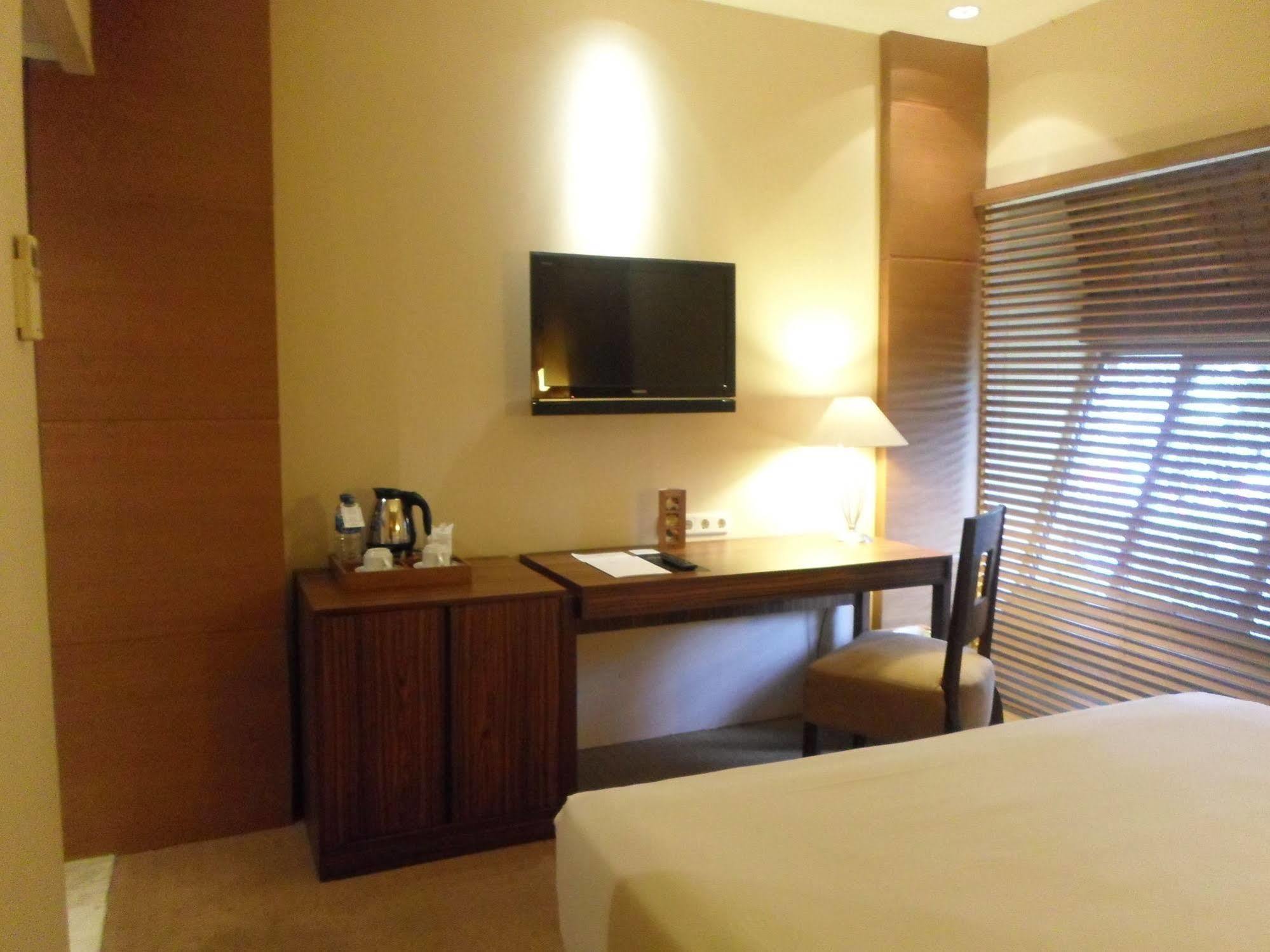 Hotel Mutiara Malioboro Yogyakarta Exterior foto